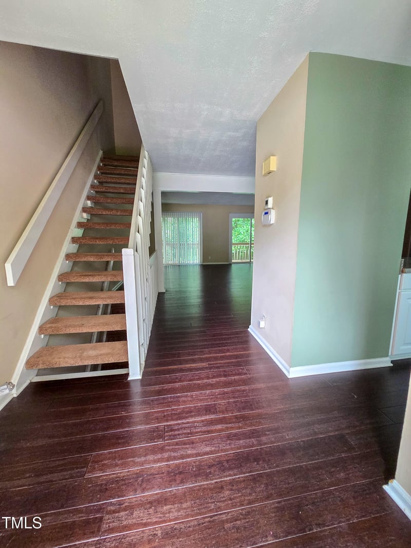 6220 Dixon Dr, Raleigh, NC 27609