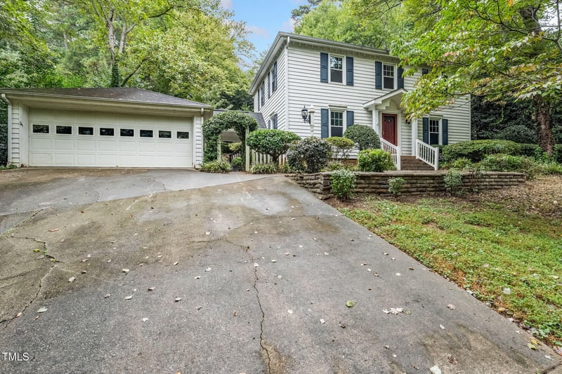 6221 Rushingbrook Dr, Raleigh, NC 27612