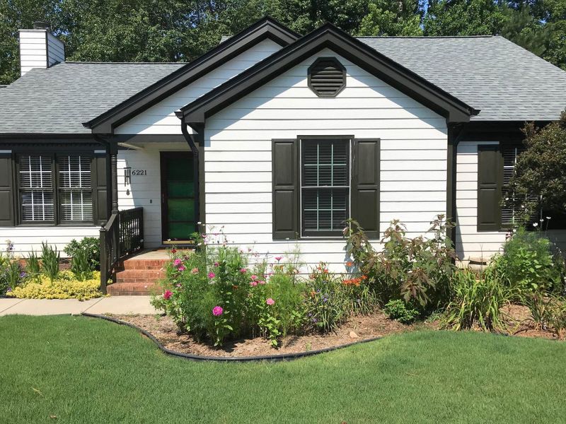 6221 Sweden Dr, Raleigh, NC 27612