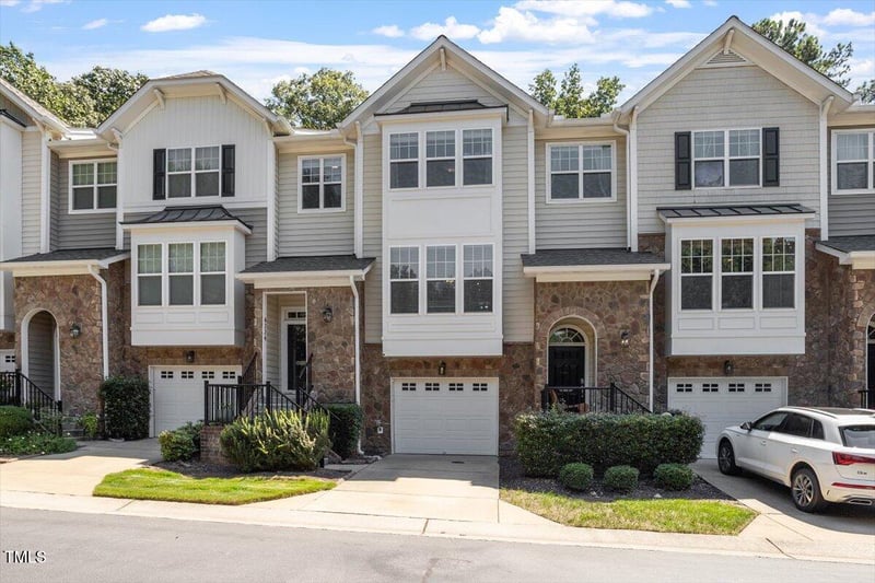 6224 Braidwood Ct, Raleigh, NC 27612