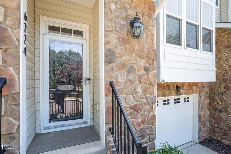 6224 Braidwood Ct, Raleigh, NC 27612