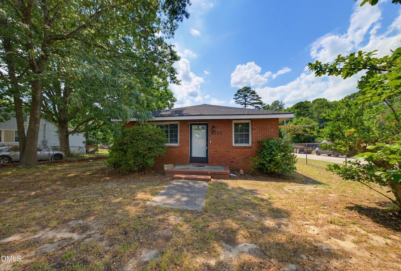 6225 Creedmoor Rd, Raleigh, NC 27612