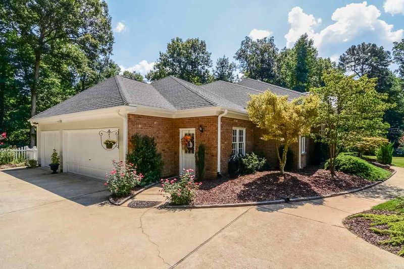 6225 King Croydon Ct, Raleigh, NC 27603