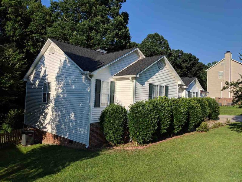 6225 Silver Spring Ct, Willow Springs, NC 27592