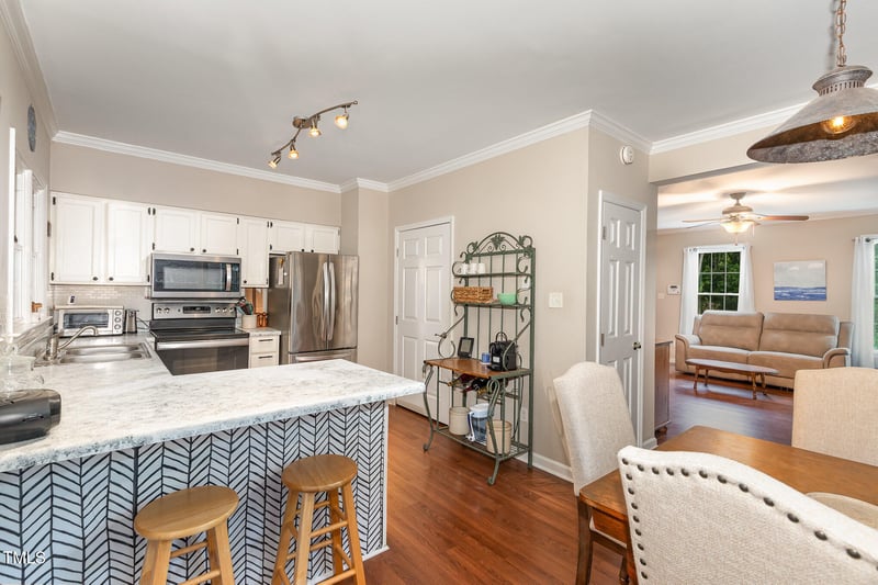 6225 Waterside Ln, Raleigh, NC 27613