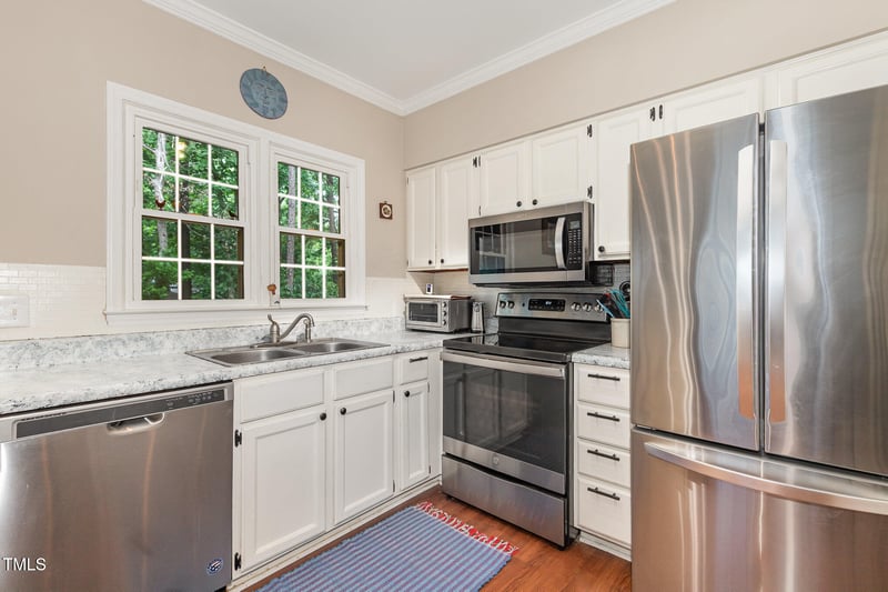 6225 Waterside Ln, Raleigh, NC 27613