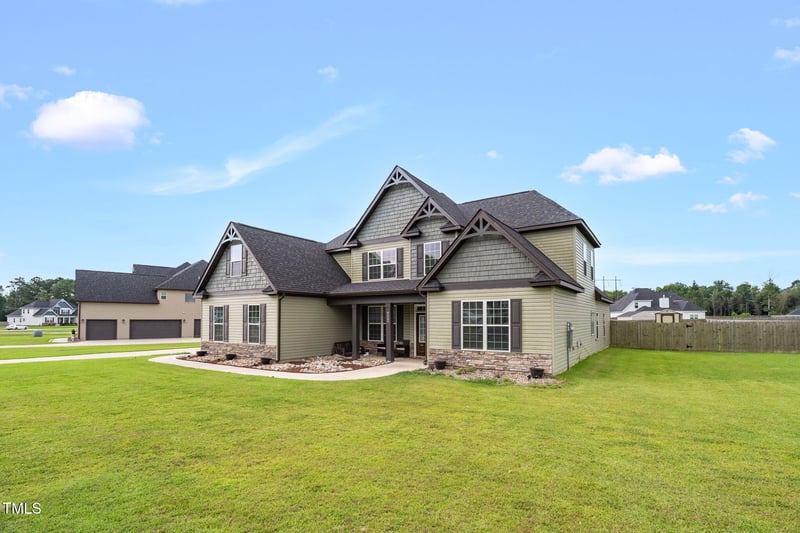 6227 Shannon Woods Way, Hope Mills, NC 28348