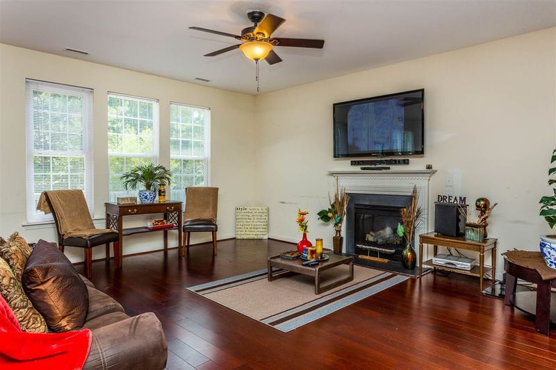 6228 Amber Bluffs Crescent, Raleigh, NC 27616