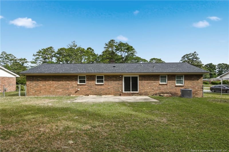6228 Milford Rd, Fayetteville, NC 28303