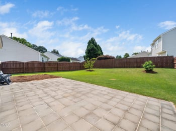 6228 Saybrooke Dr, Raleigh, NC 27604