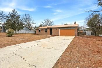 6229 Stoney Point Loop, Fayetteville, NC 28306