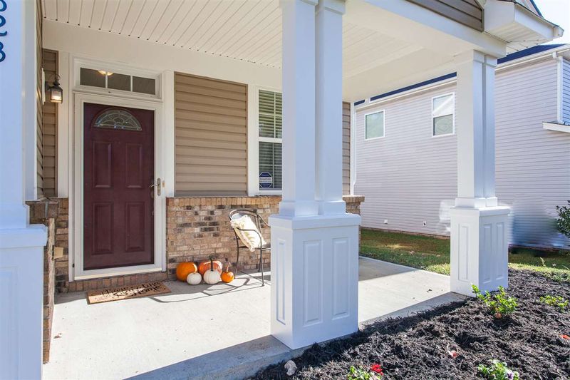 623 Ashburn Ln, Durham, NC 27703