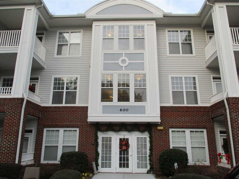 623 Eyam Hall Dr #623, Apex, NC 27502
