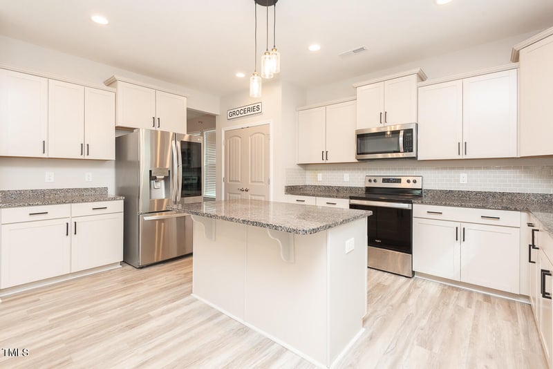 623 Heartpine Dr, Mebane, NC 27302