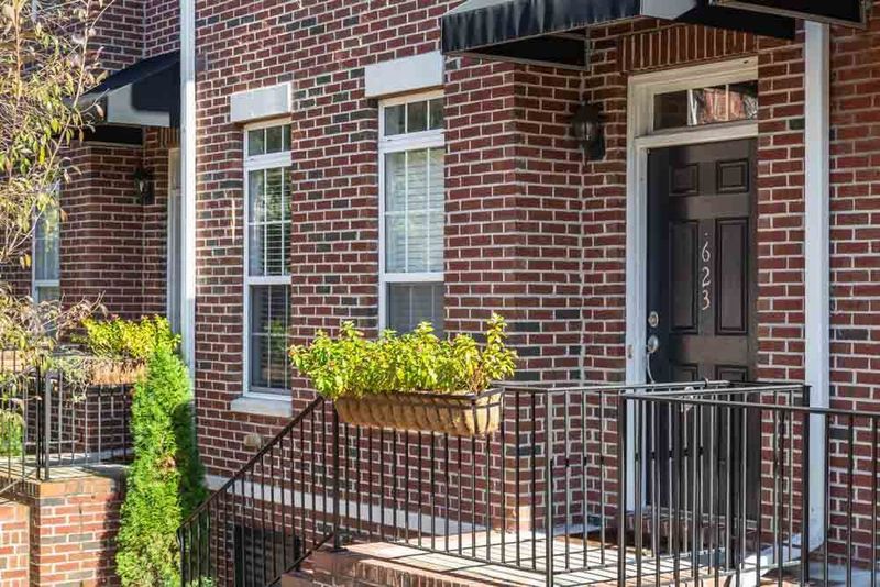 623 Highpark Ln, Raleigh, NC 27608
