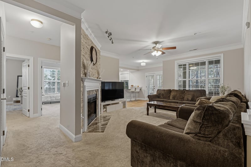 623 Ives Ct, Chapel Hill, NC 27514