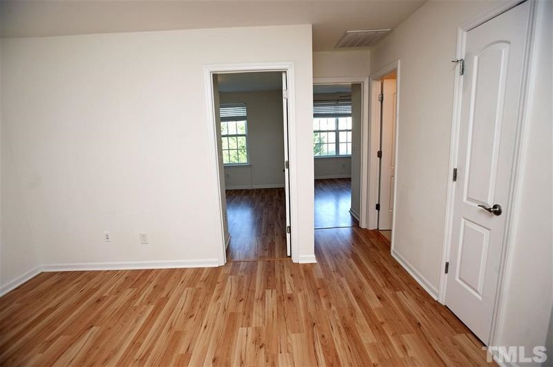 623 Oakfield Trl, Mebane, NC 27302