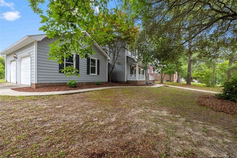 6230 Lakehaven Dr, Fayetteville, NC 28304