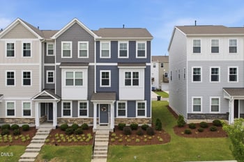 6237 Truxton Ln, Raleigh, NC 27616