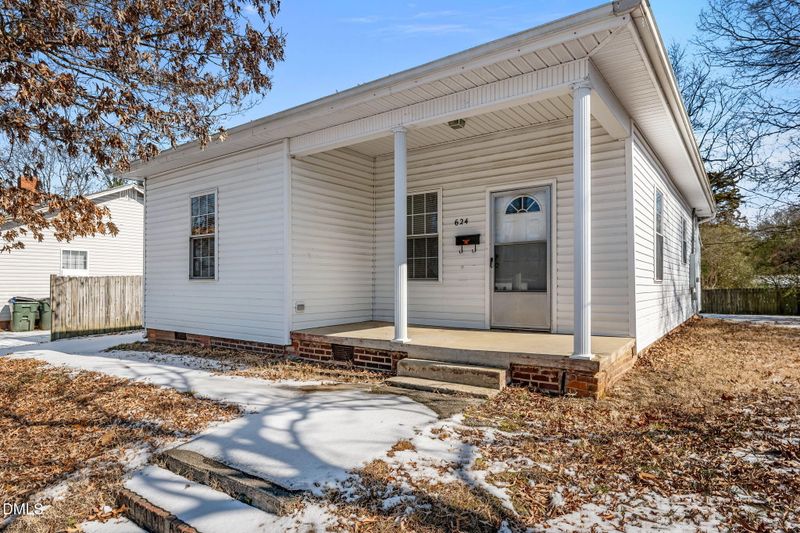 624 Delaware Ave, Burlington, NC 27217