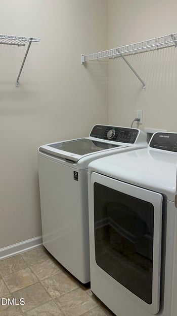 624 Denhoff Dr, Cary, NC 27519