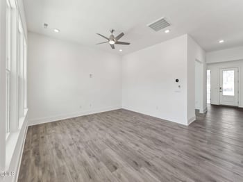 624 Gainer Dr Rd #17, Raleigh, NC 27610