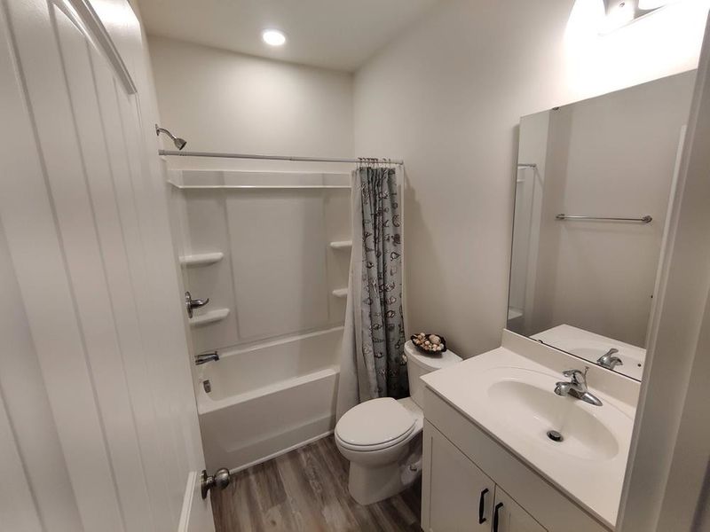 624 Heartpine Dr, Mebane, NC 27302