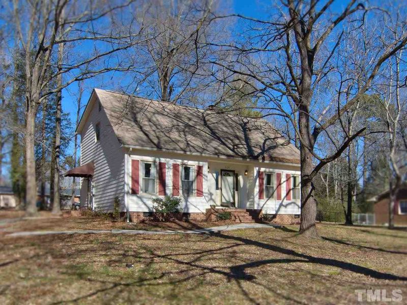 624 Hollyridge Dr, Durham, NC 27712
