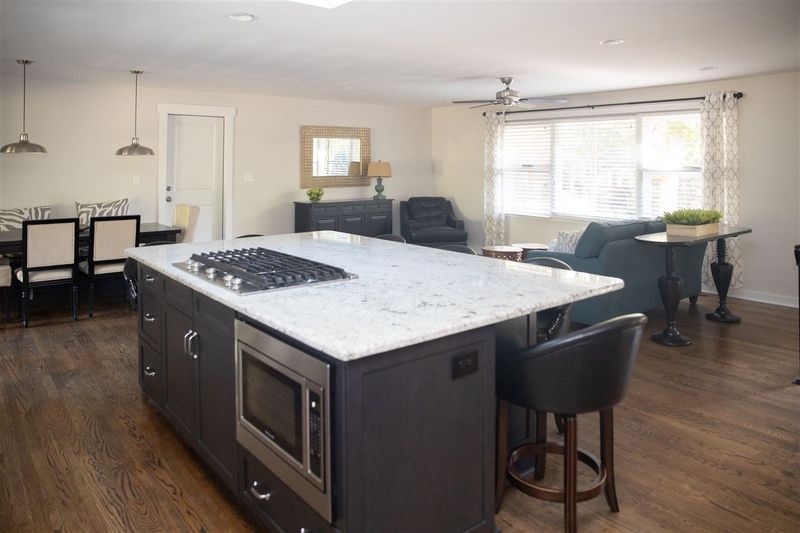 624 Macon Pl, Raleigh, NC 27609
