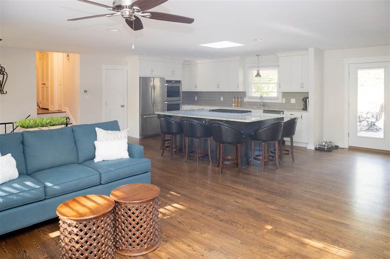 624 Macon Pl, Raleigh, NC 27609