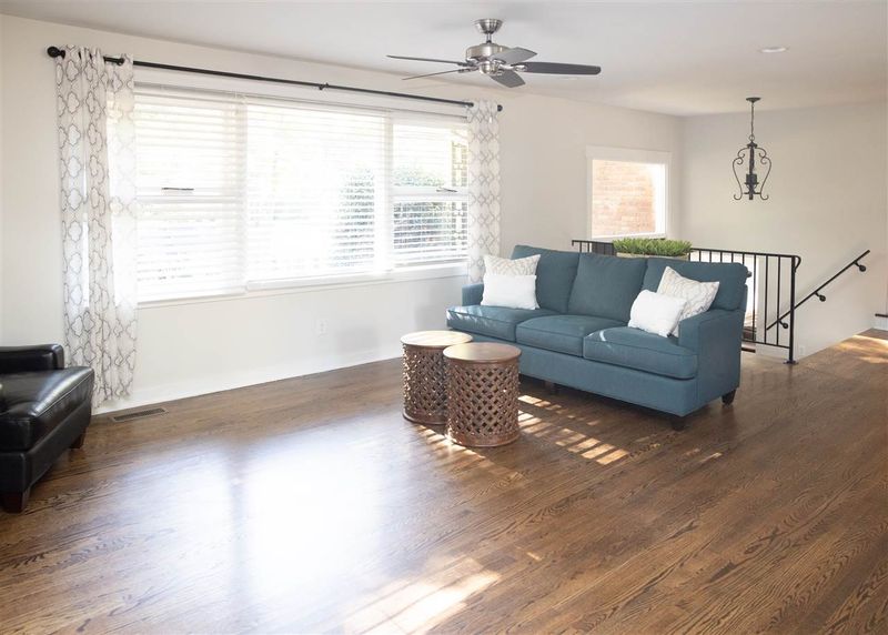 624 Macon Pl, Raleigh, NC 27609