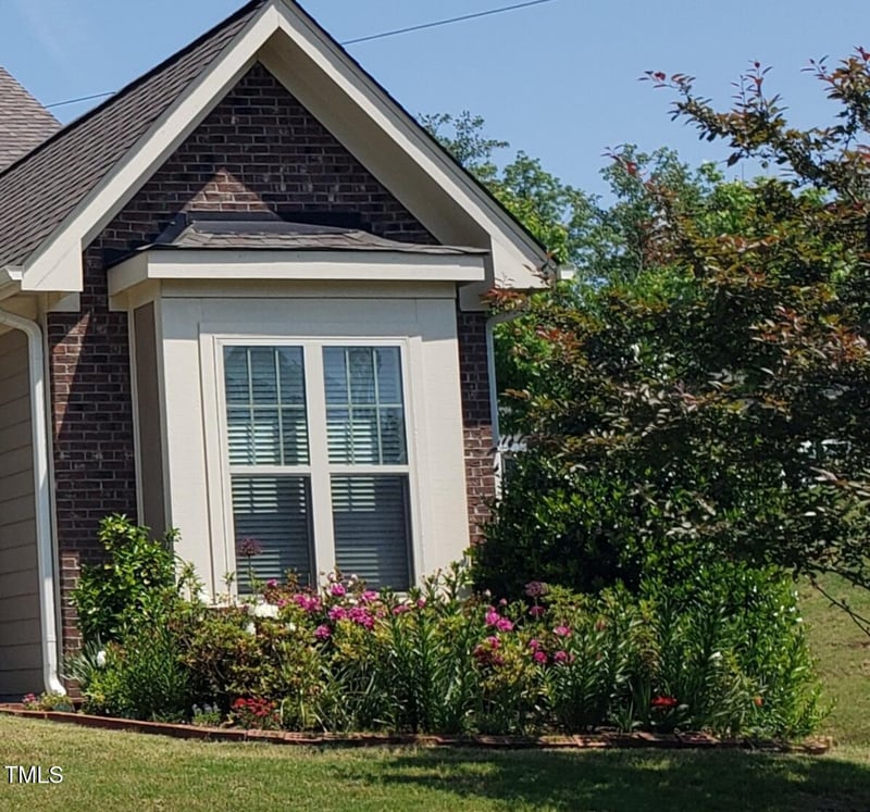 624 Meadowgrass Ln, Wake Forest, NC 27587