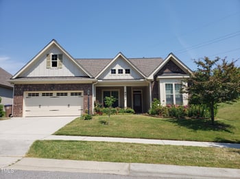 624 Meadowgrass Ln, Wake Forest, NC 27587