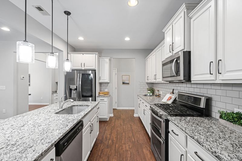 624 Metro Station, Apex, NC 27502