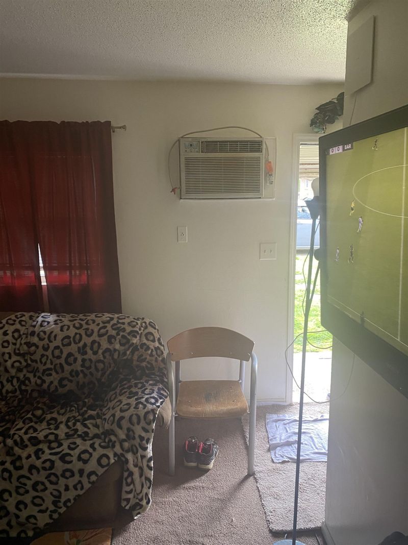 624 Middle St, Durham, NC 27703