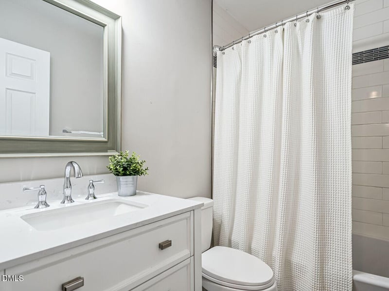 624 Oleander Rd, Raleigh, NC 27603