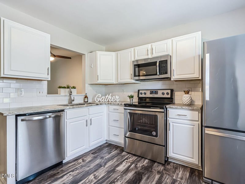 624 Oleander Rd, Raleigh, NC 27603