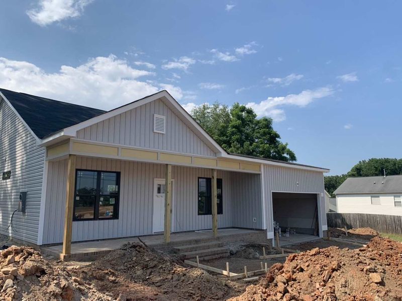 624 N Oneil St, Clayton, NC 27527