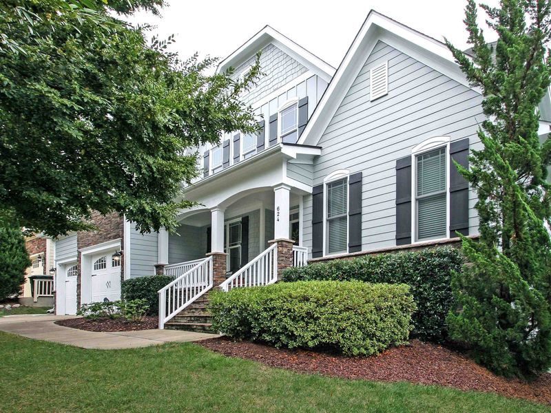 624 Peach Orchard Pl, Cary, NC 27519
