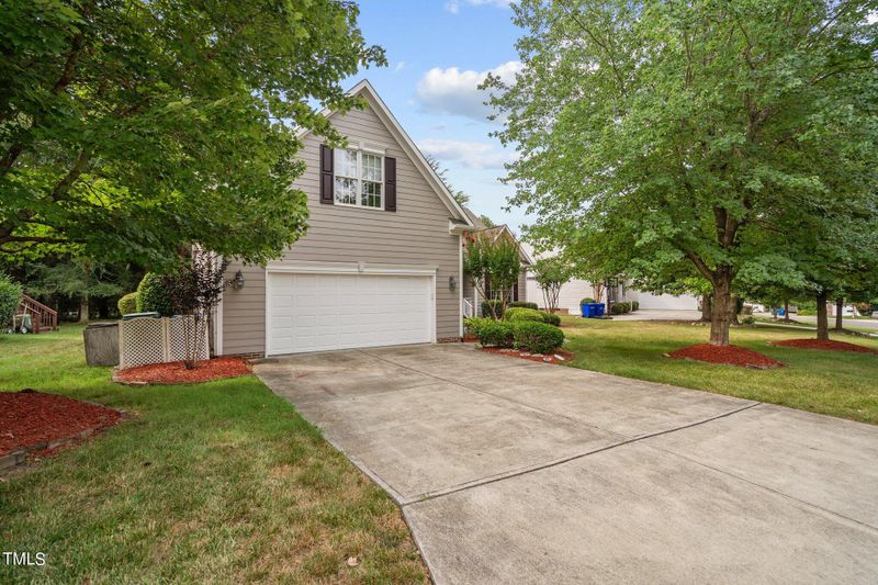624 Red Cedar Cir, Durham, NC 27712