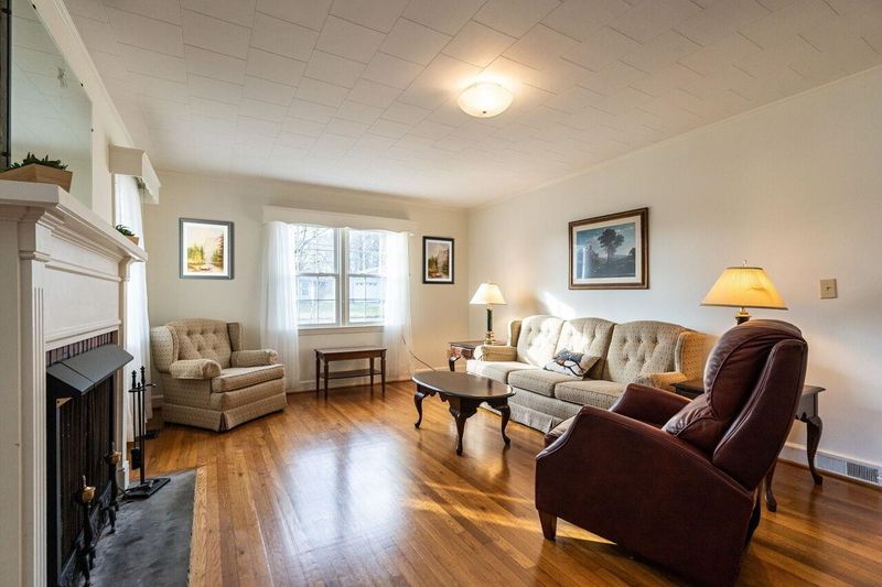 624 Sanford Rd, Pittsboro, NC 27312