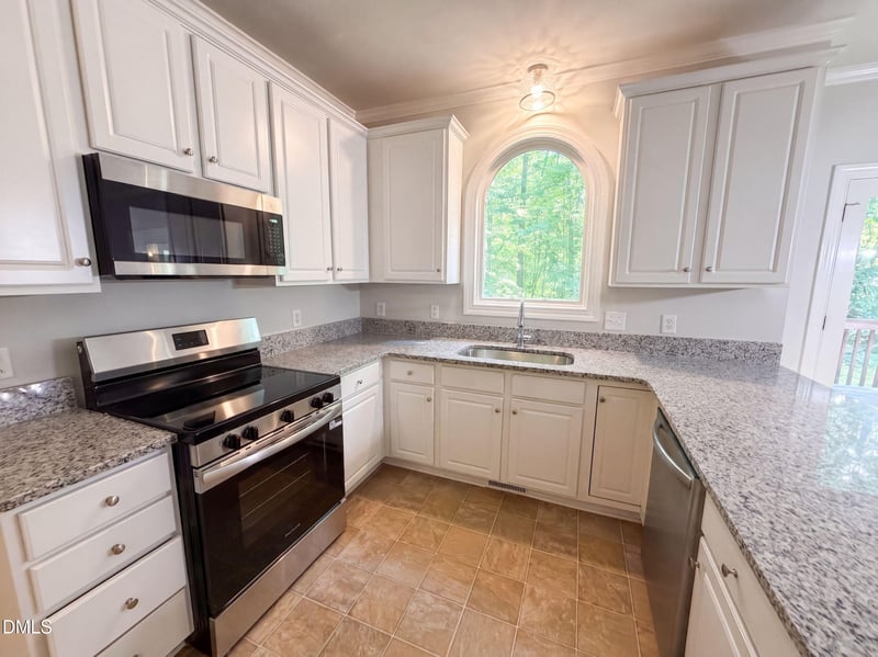 624 Van Thomas Dr, Raleigh, NC 27615
