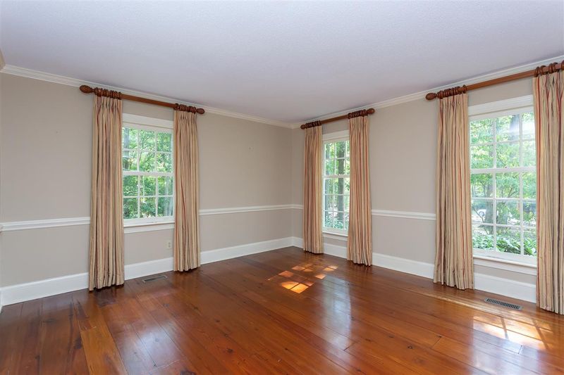 624 Wells Ct, Chapel Hill, NC 27514
