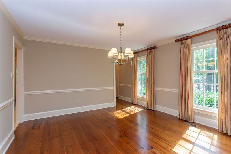 624 Wells Ct, Chapel Hill, NC 27514