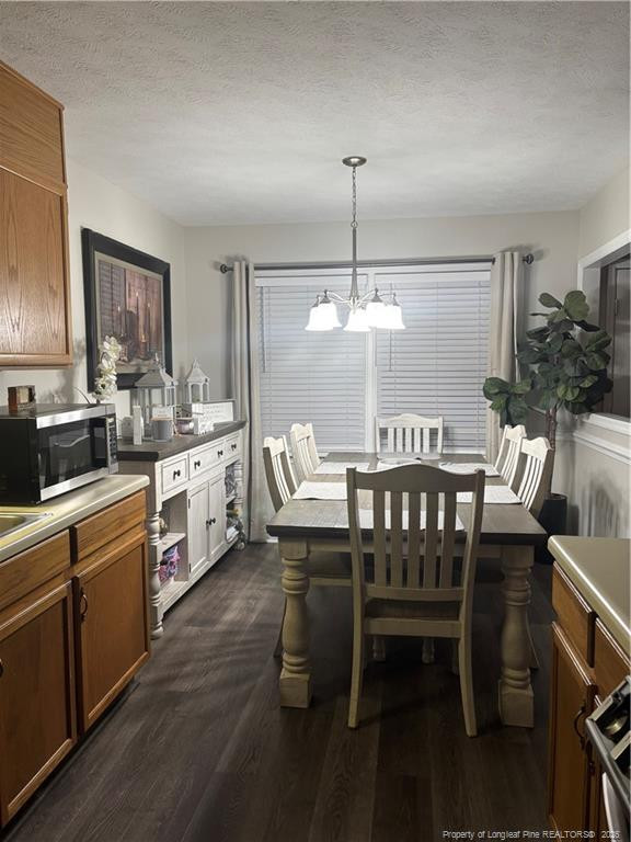 6240 Waldos Beach Rd, Fayetteville, NC 28306