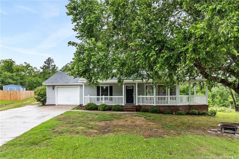 6241 Hedingham Dr, Hope Mills, NC 28348