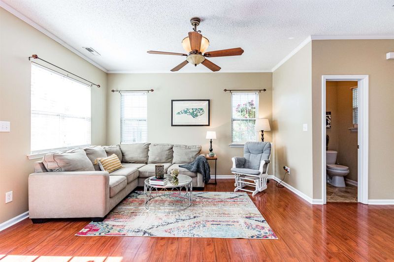 625 Cotton Brook Dr, Fuquay Varina, NC 27526