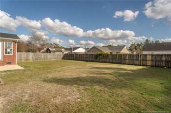 625 Creedmoore Cir, Hope Mills, NC 28348