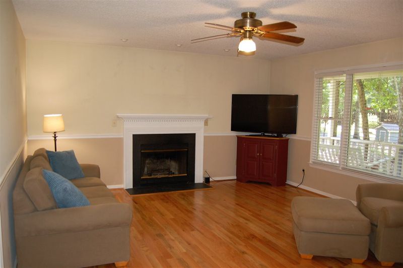 625 Crievewood Dr, Durham, NC 27712