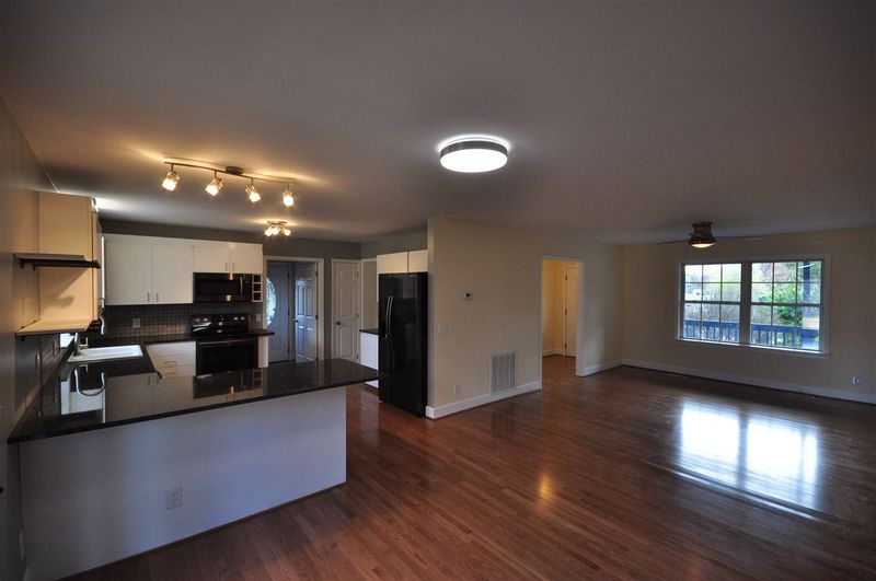 625 Latimer St, Hillsborough, NC 27278
